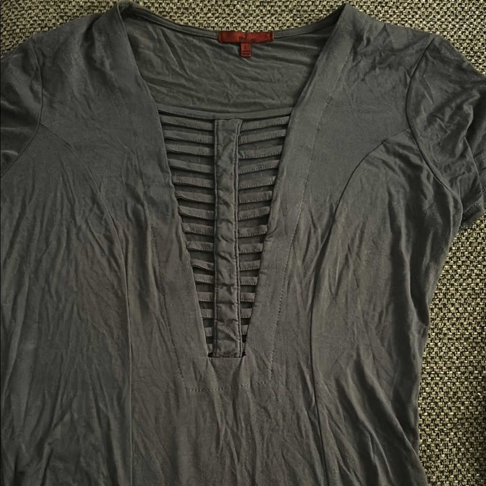 Red by BKE Gray Women's Top